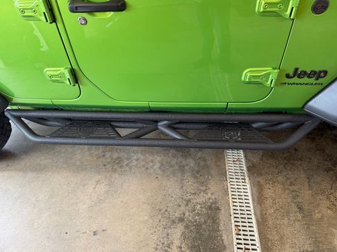 Used 2025 Jeep Wrangler Unlimited Sport image 15