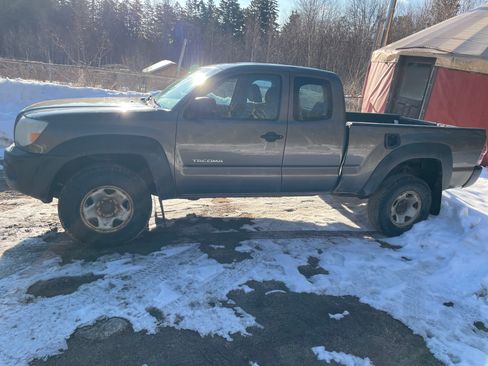 Used 2010 Toyota Tacoma 4x4 Access Cab image 4