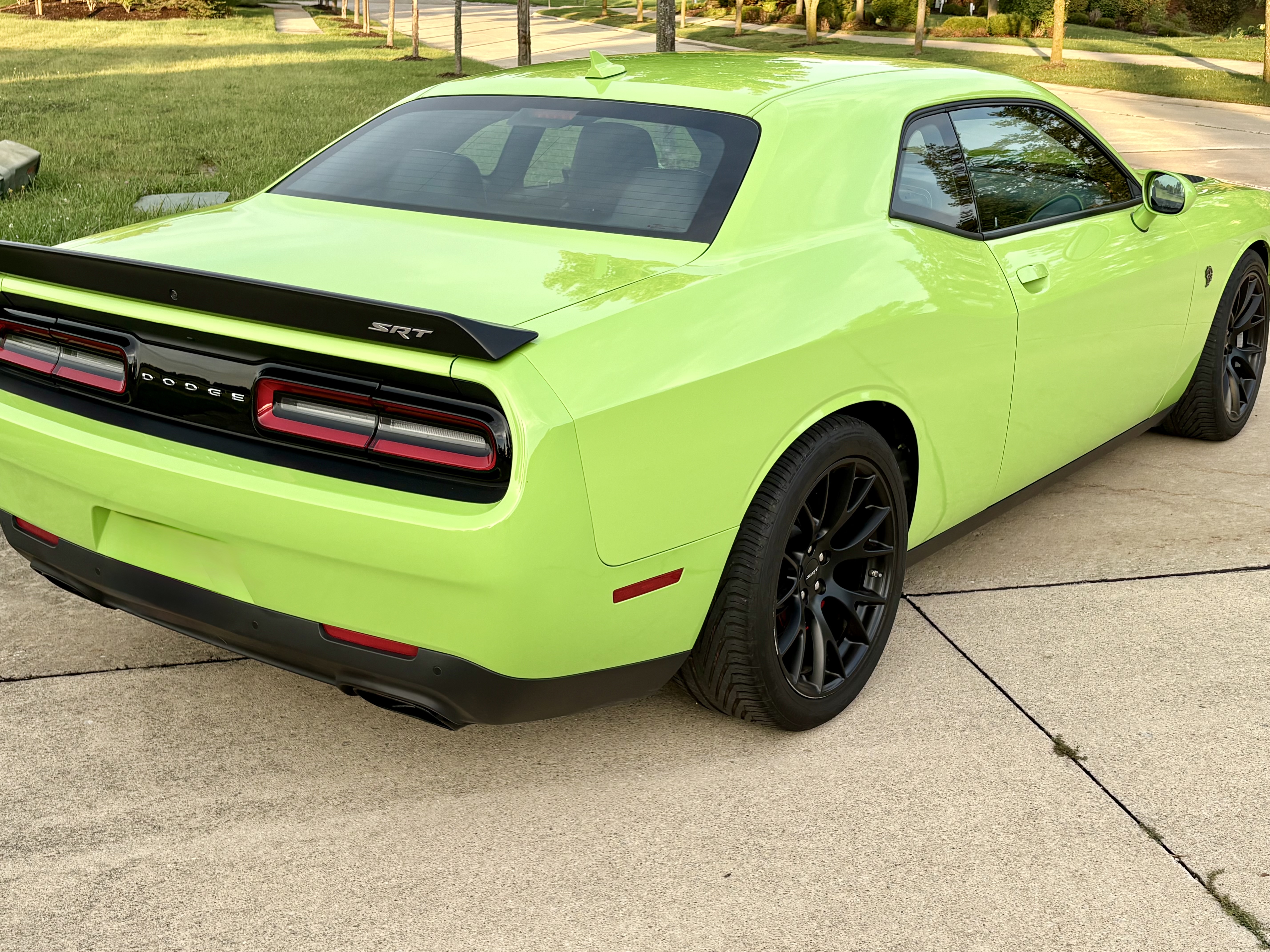 Used 2015 Dodge Challenger SRT Hellcat RWD image 8