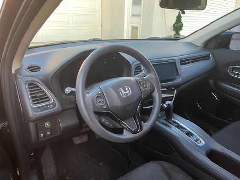 Used 2016 Honda HR-V EX image 4