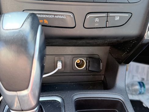 Used 2019 Ford Escape SE FWD image 10