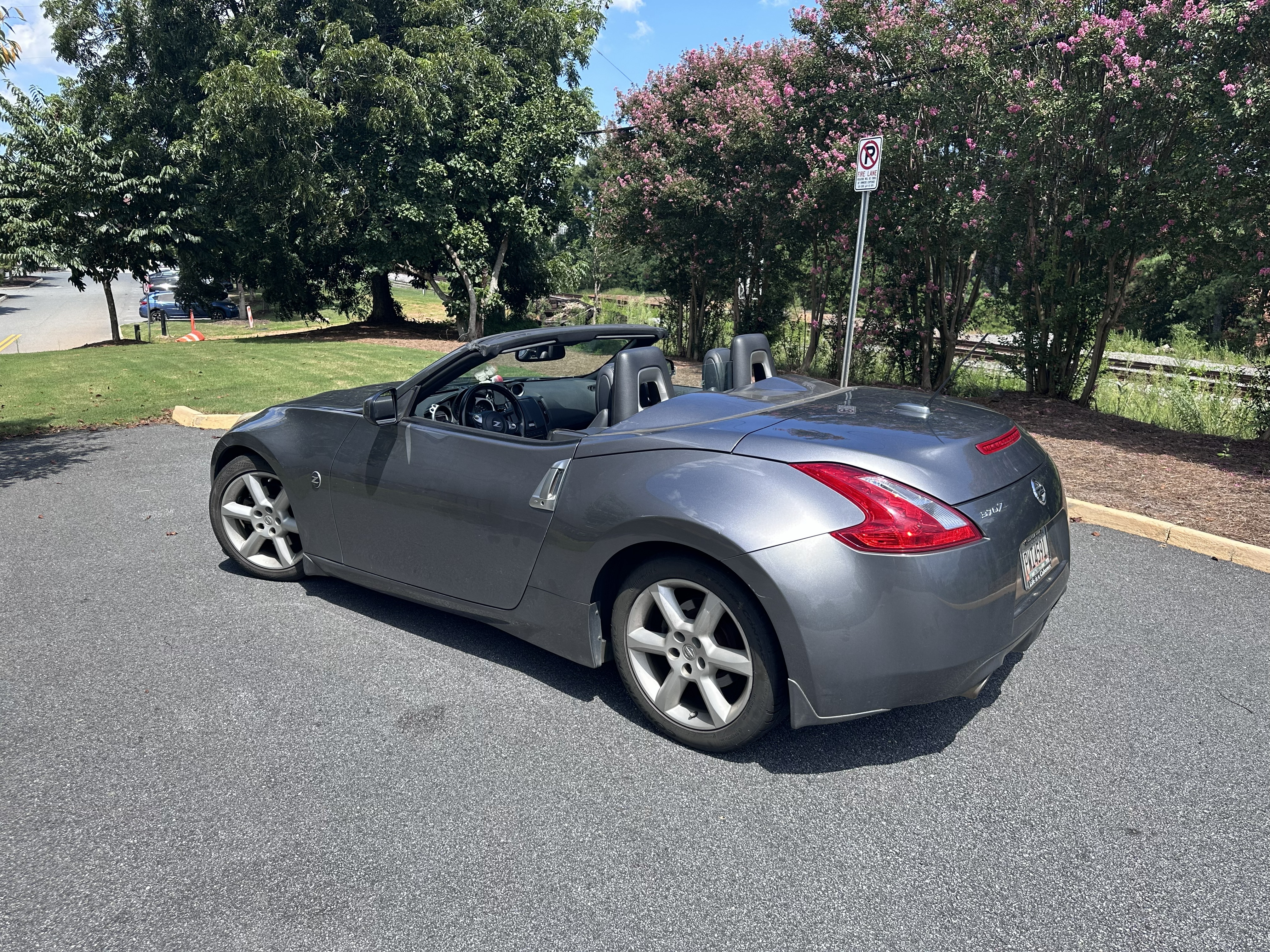 Used 2012 Nissan 370Z Touring RWD image 9