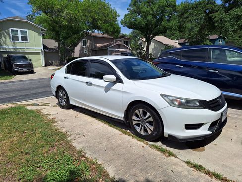 Used 2013 Honda Accord LX image 5
