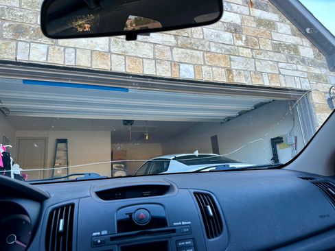 Used 2010 Kia Forte EX image 29