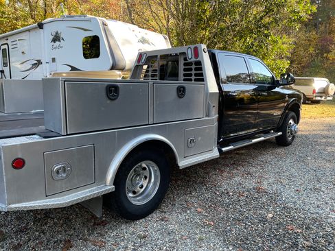 Used 2019 RAM 3500 Laramie image 5