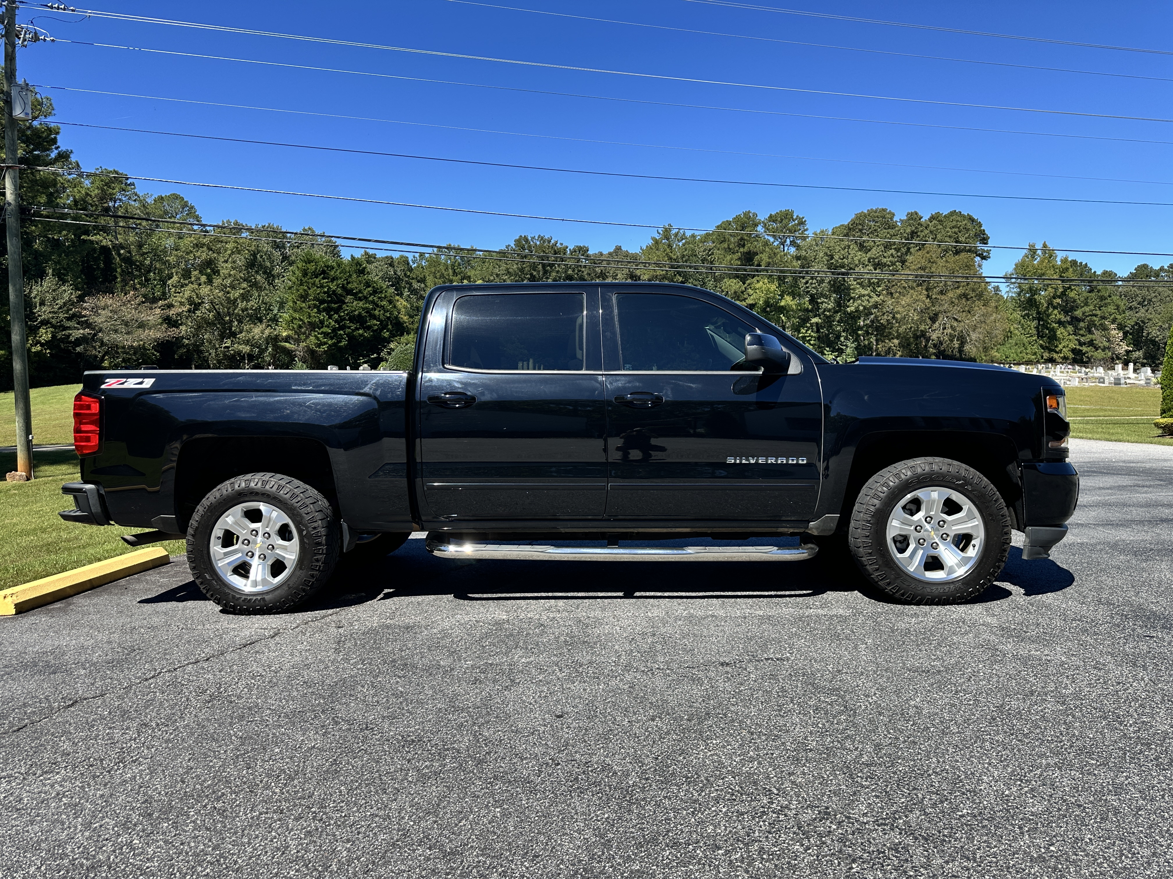 Used 2016 Chevrolet Silverado 1500 LT w/ All Star Edition AWD/4WD image 5