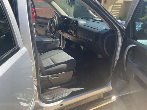 Used 2014 Chevrolet Silverado 2500 LT image 8