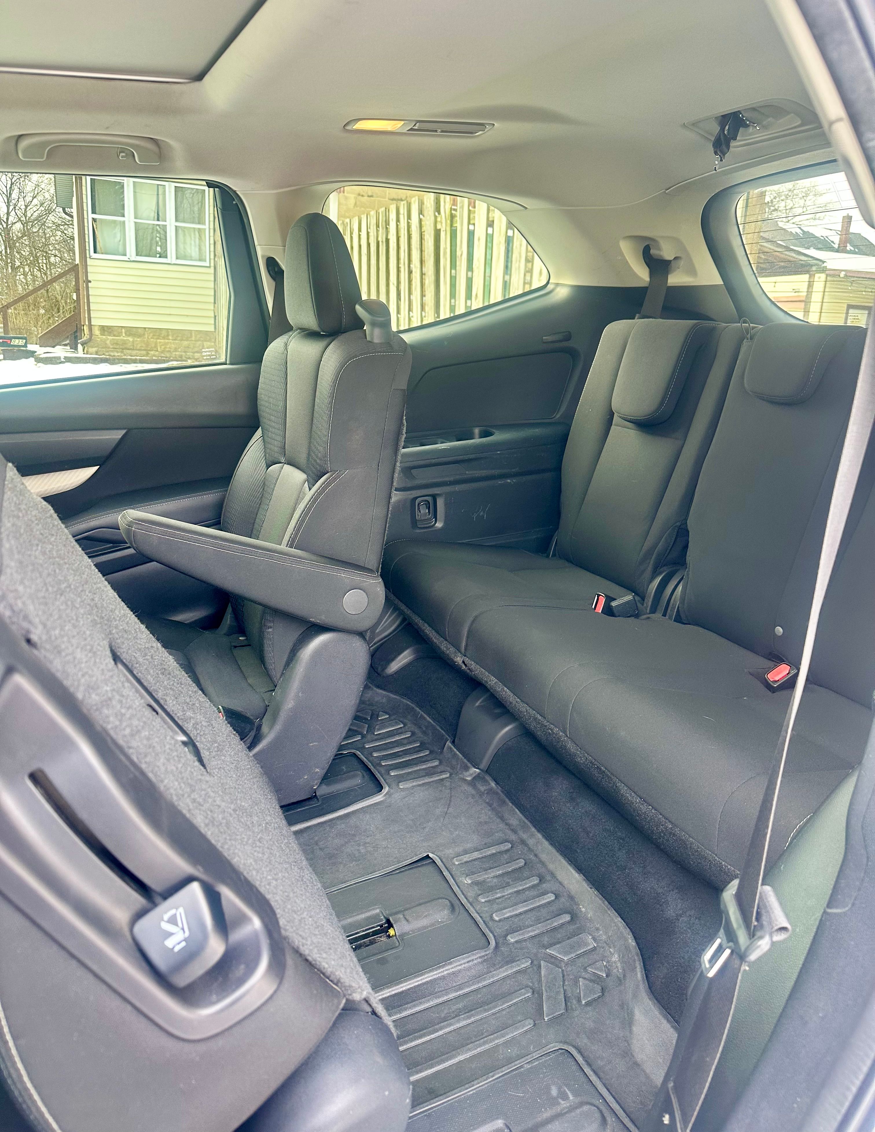 Used 2019 Subaru Ascent Premium w/ Popular Package #2 AWD/4WD image 2