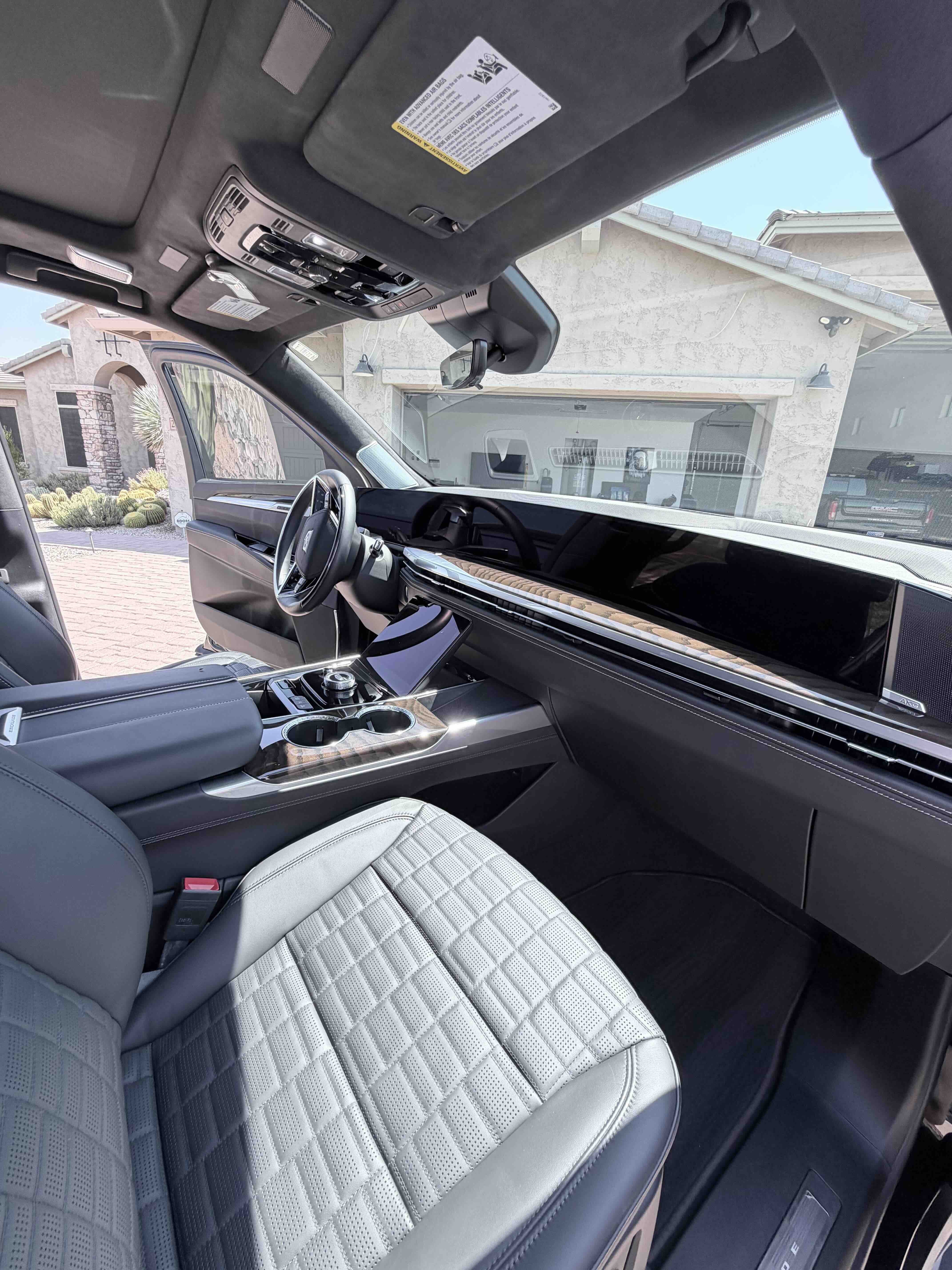 Used 2025 Cadillac Escalade Sport Platinum AWD/4WD image 21