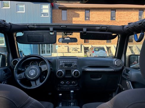 Used 2017 Jeep Wrangler Unlimited Sport w/ Max Tow Package image 19