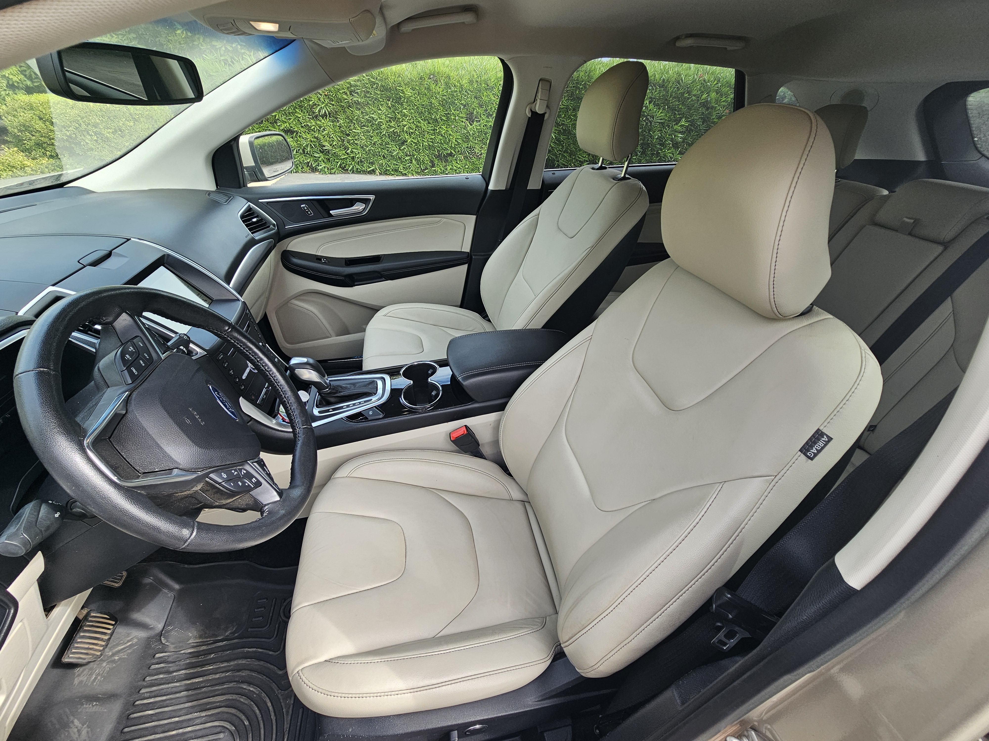 Used 2017 Ford Edge Titanium w/ Technology Package FWD image 9
