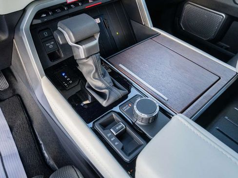 Used 2024 Toyota Sequoia Capstone image 8