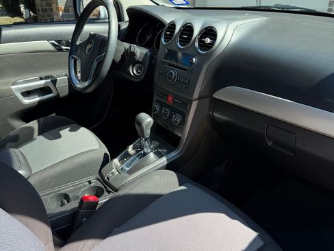 Used 2012 Chevrolet Captiva Sport LS FWD image 6