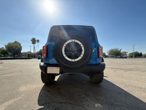 Used 2023 Ford Bronco Badlands image 8