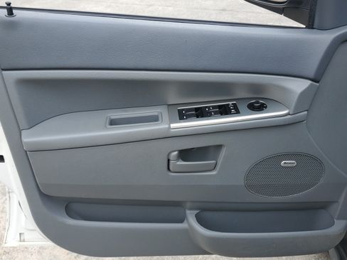 Used 2007 Jeep Grand Cherokee Laredo image 16