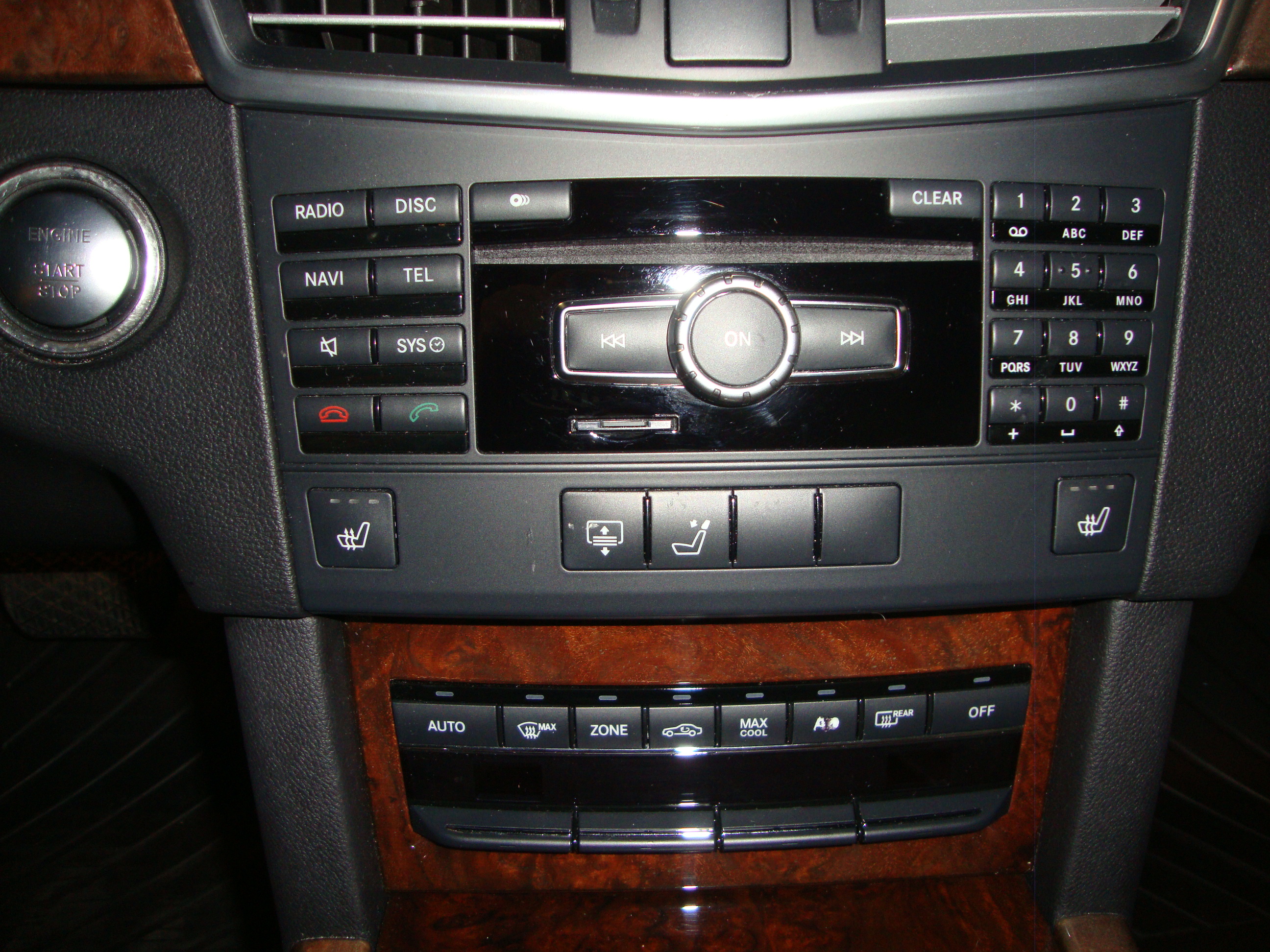 Used 2013 Mercedes-Benz E 350 BlueTEC Sedan image 30