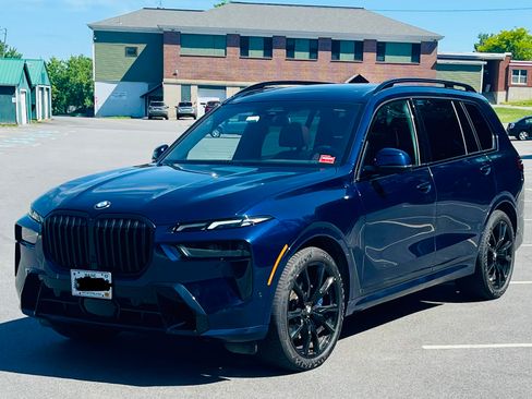 Used 2023 BMW X7 xDrive40i w/ Executive Package AWD/4WD image 1