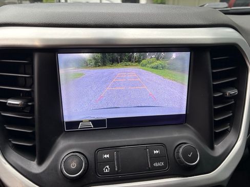 Used 2020 GMC Acadia SLT FWD image 12
