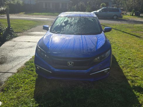 Used 2020 Honda Civic EX image 1