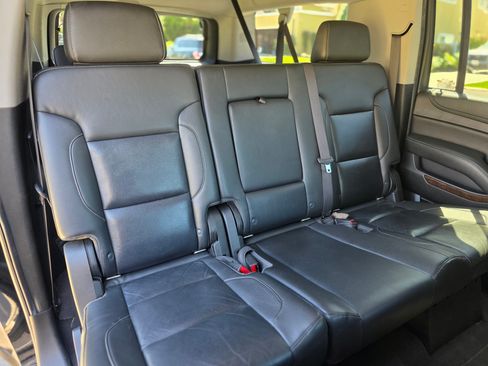 Used 2019 Chevrolet Suburban LT image 15