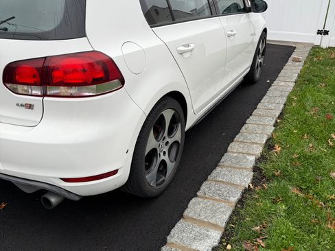 Used 2011 Volkswagen GTI Autobahn image 5