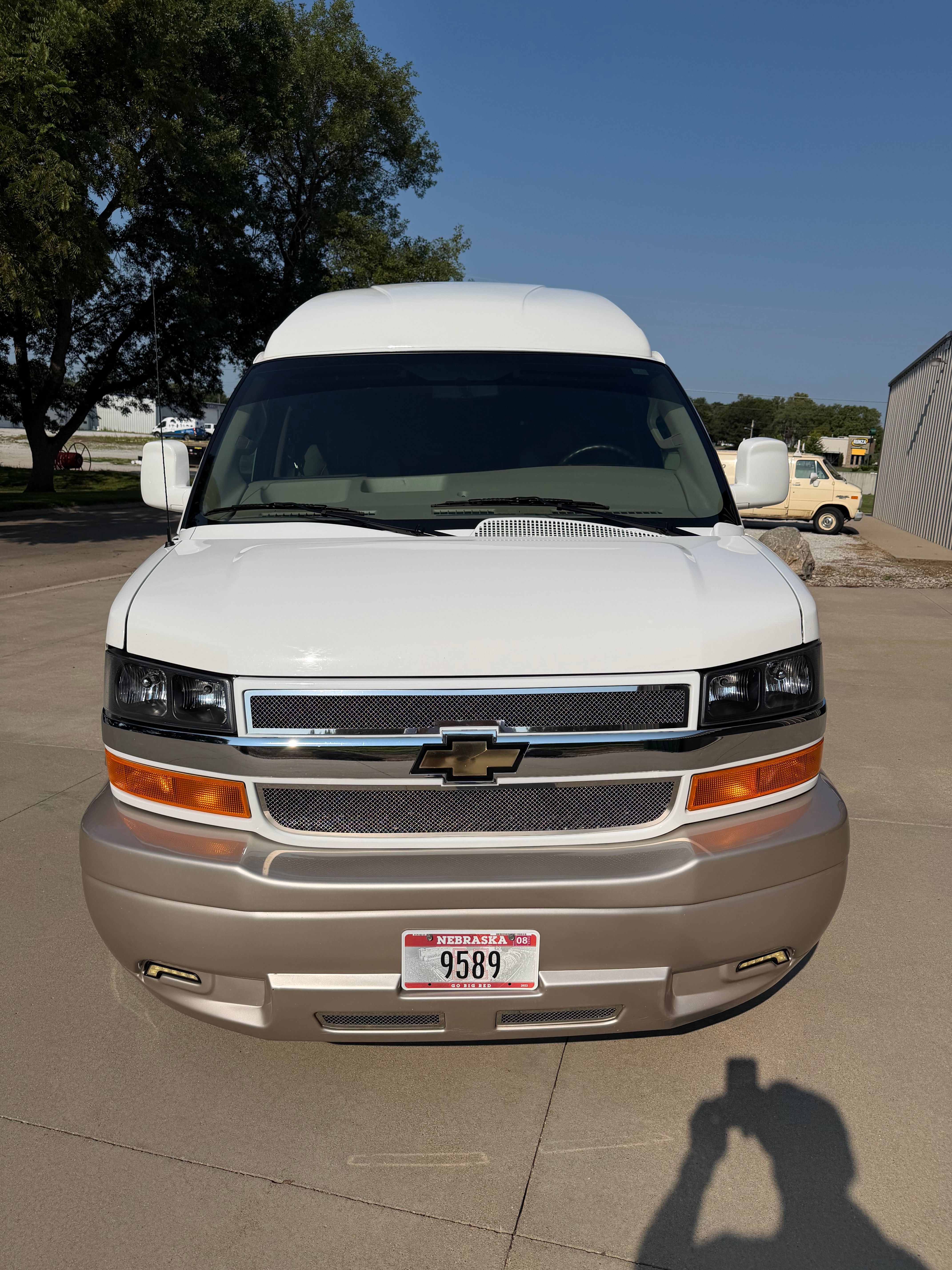 Used 2016 Chevrolet Express 2500 RWD image 13