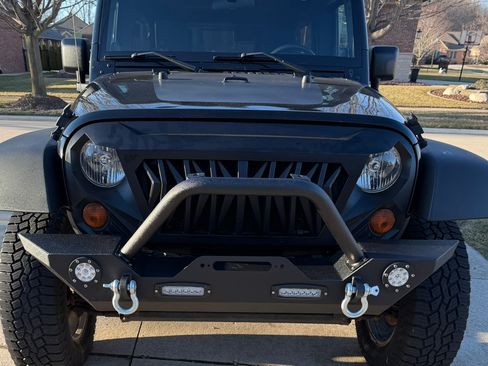 Used 2010 Jeep Wrangler Unlimited Sport image 16