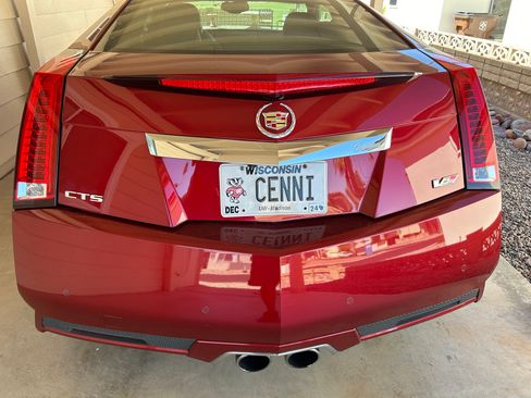 Used 2014 Cadillac CTS V RWD image 2