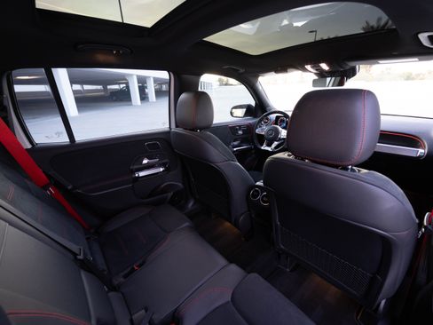 Used 2021 Mercedes-Benz GLB 35 AMG 4MATIC image 14