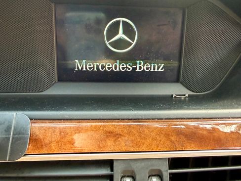 Used 2014 Mercedes-Benz C 250 Sedan image 9