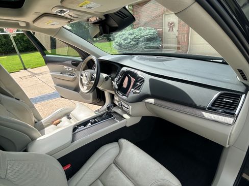 Used 2022 Volvo XC90 T6 Inscription w/ Climate Package AWD/4WD image 22