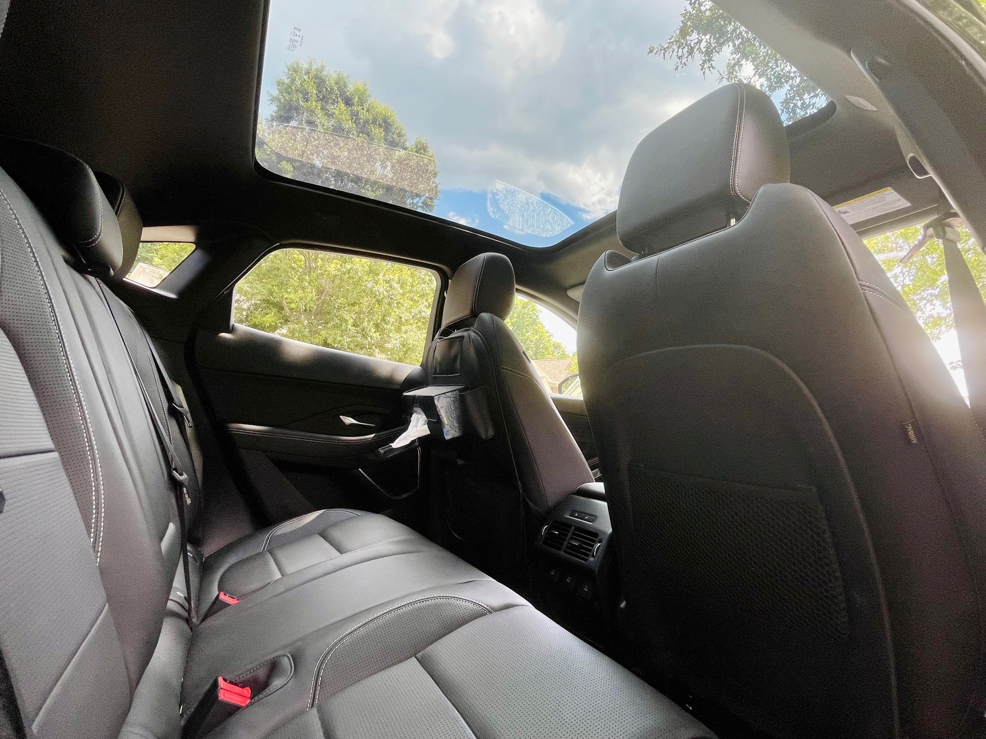 Used 2018 Jaguar E-PACE R-Dynamic SE AWD/4WD image 10