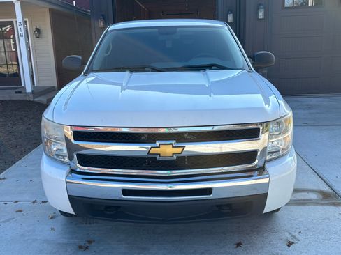 Used 2011 Chevrolet Silverado 1500 W/T w/ LS Package image 6