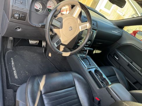 Used 2009 Dodge Challenger R/T RWD image 12