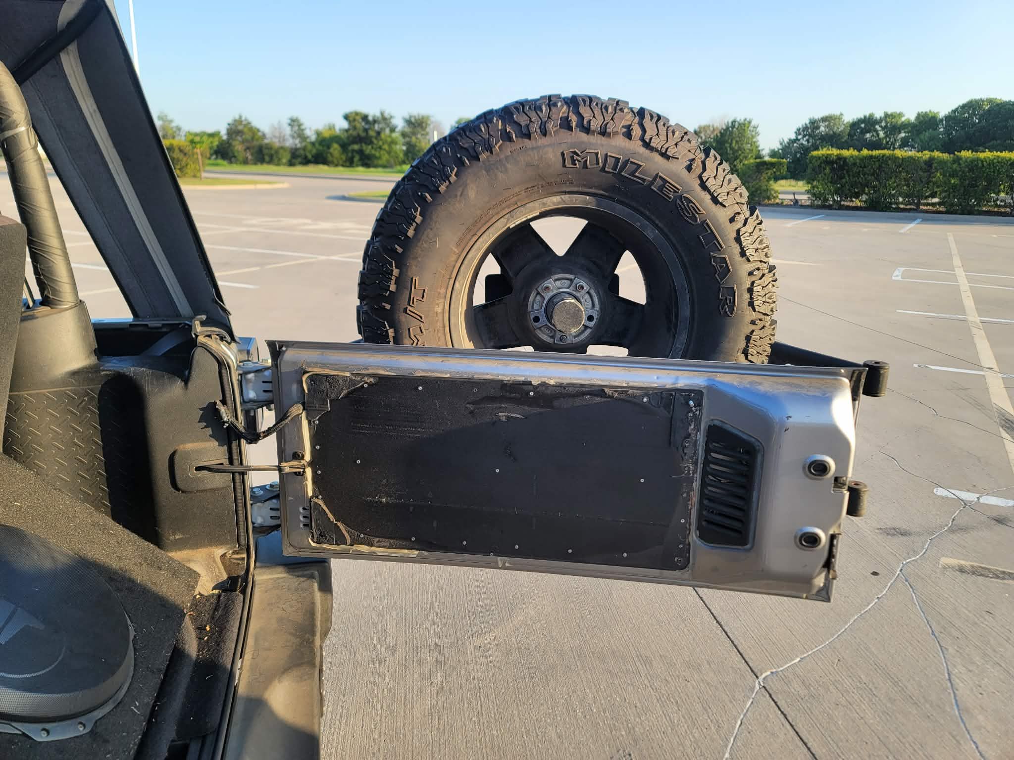 Used 2015 Jeep Wrangler Sport AWD/4WD image 11