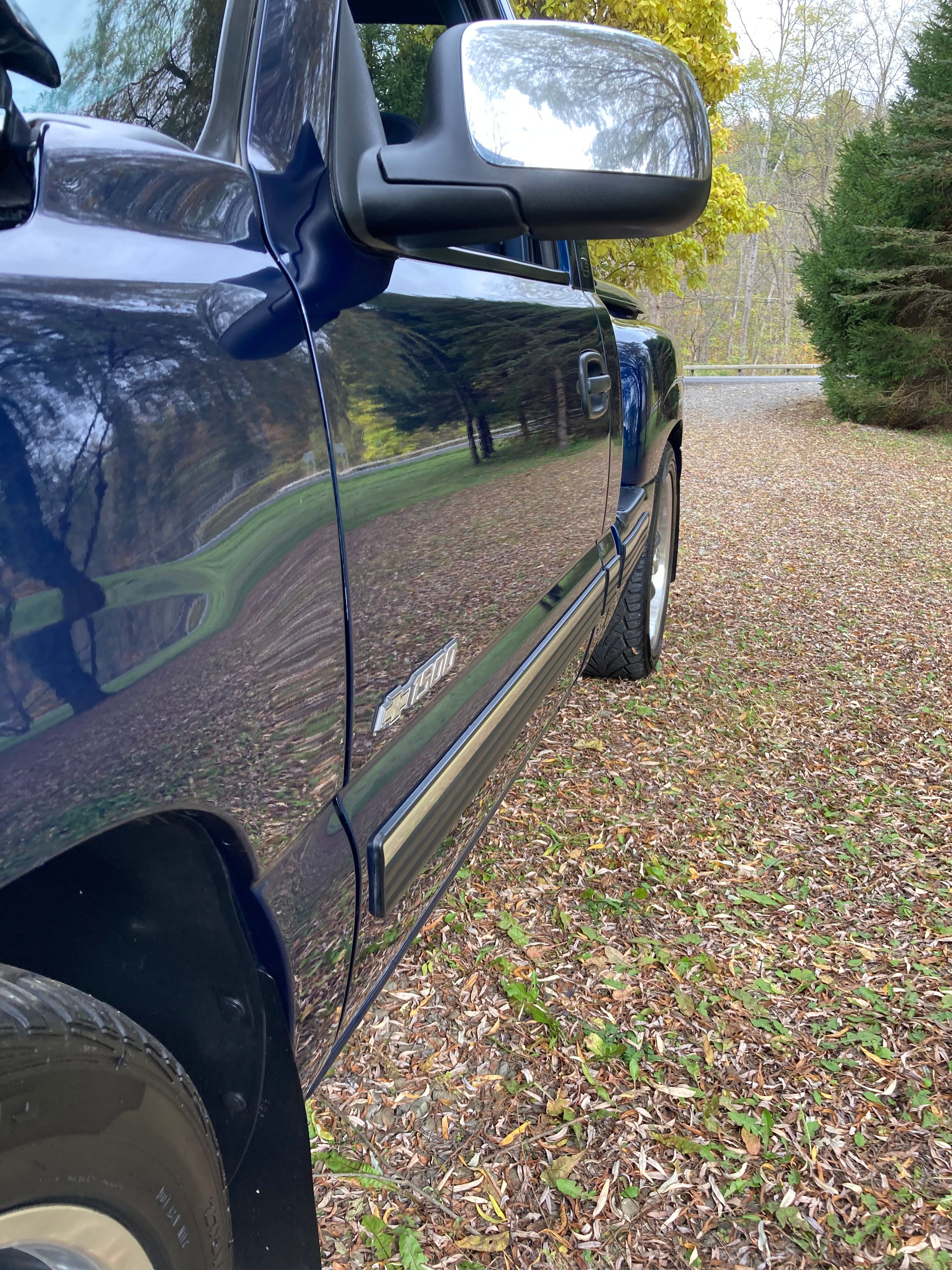 Used 1999 Chevrolet Silverado 1500 LS w/ Firm Ride Suspension Pkg RWD image 2