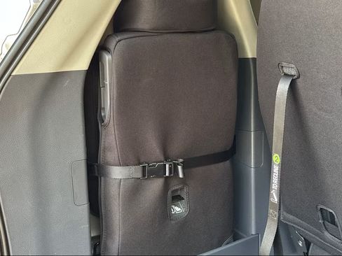 Used 2022 Toyota Sienna LE image 19