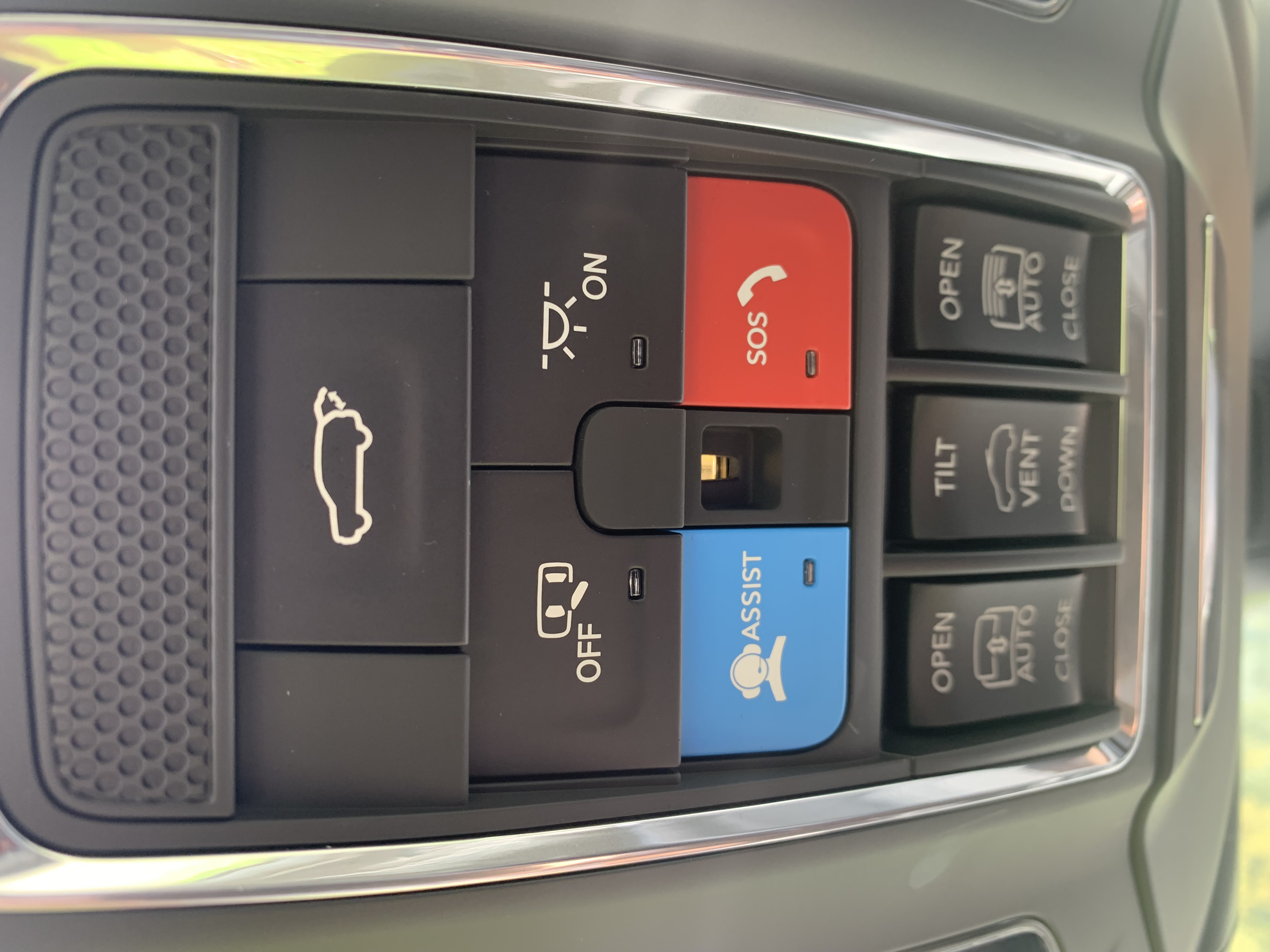 Used 2024 Jeep Grand Cherokee Limited AWD/4WD image 17