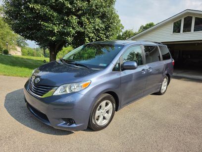 Used 2015 Toyota Sienna LE