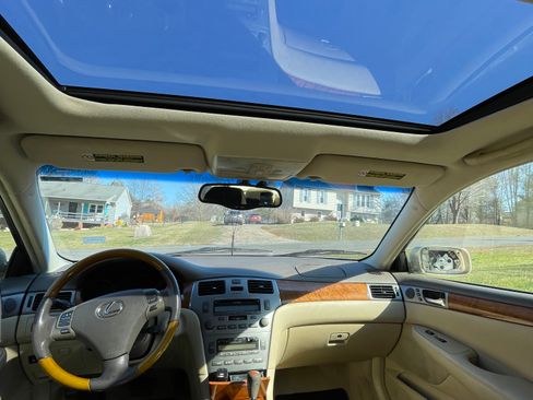 Used 2005 Lexus ES 330 image 9