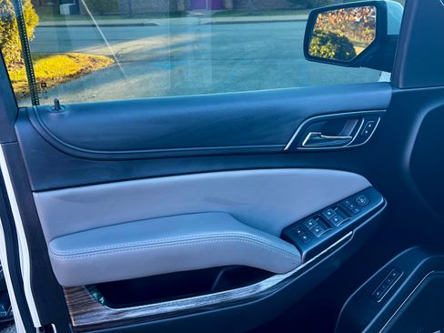 Used 2019 Chevrolet Tahoe LT image 7