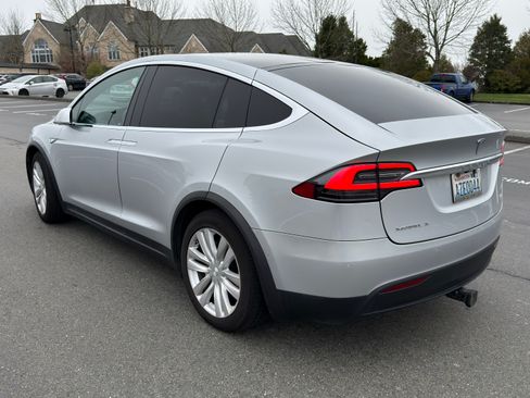 Used 2016 Tesla Model X Performance image 5