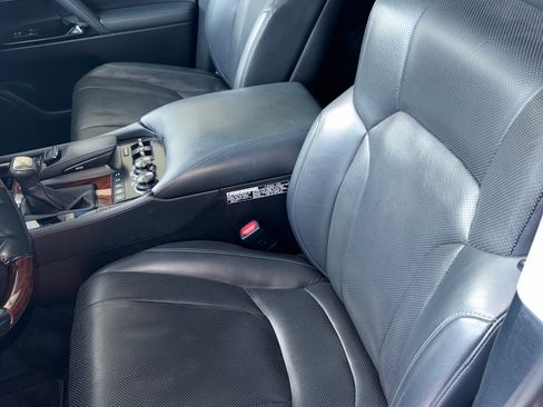 Used 2018 Lexus LX 570 4WD w/ Luxury Package image 8