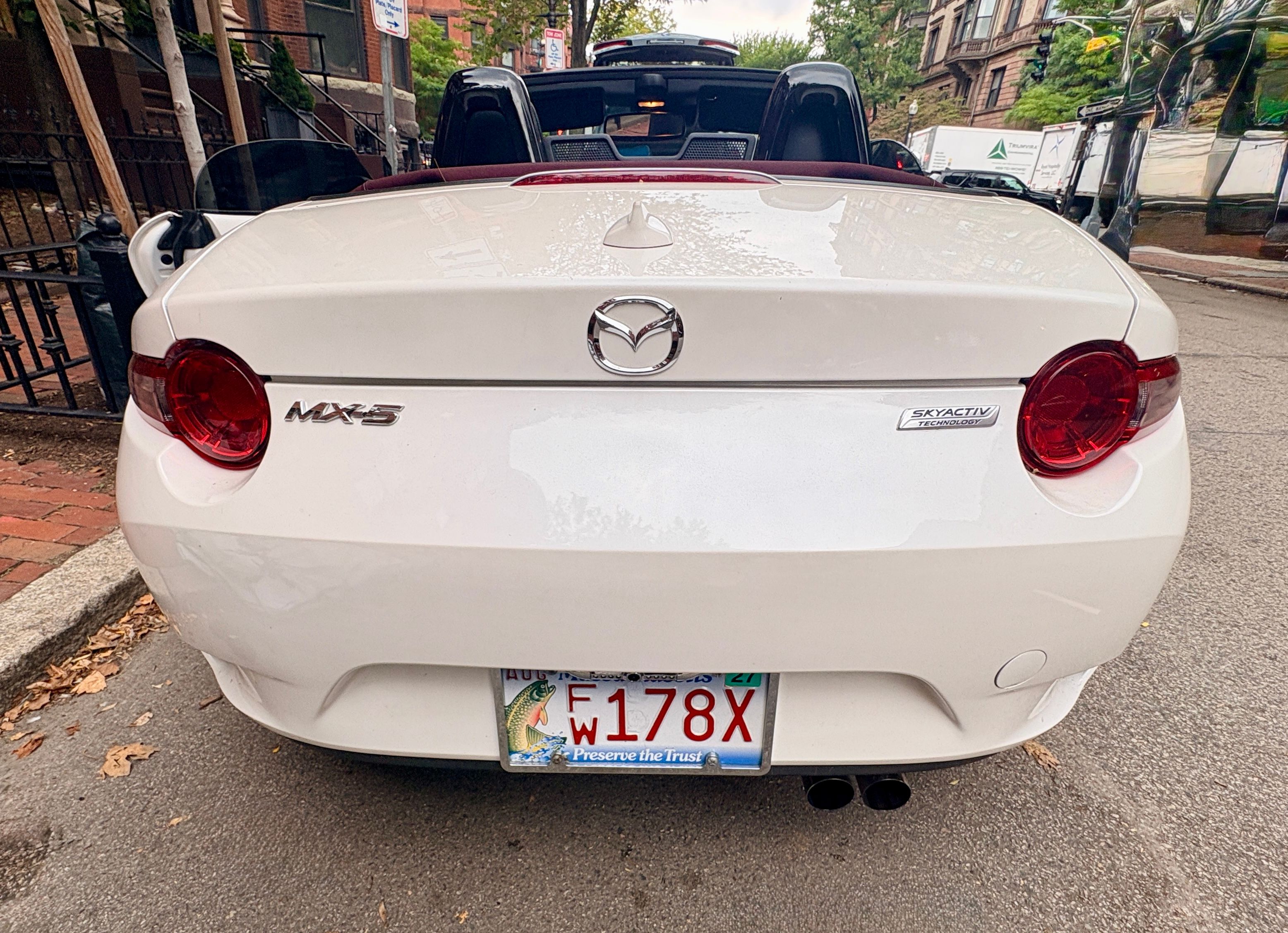 Used 2018 MAZDA MX-5 Miata Grand Touring RWD image 16