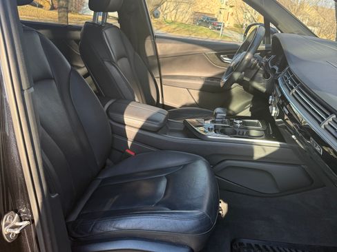 Used 2018 Audi Q7 3.0T Prestige w/ Prestige Package image 12