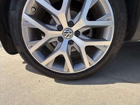 Used 2018 Volkswagen Golf Alltrack SEL image 15