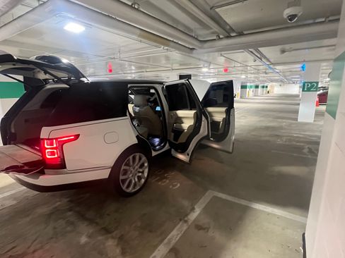 Used 2017 Land Rover Range Rover image 11