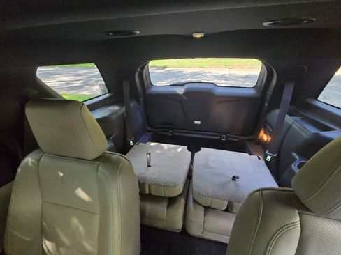 Used 2015 Ford Explorer Limited w/ Equipment Group 302A AWD/4WD image 8