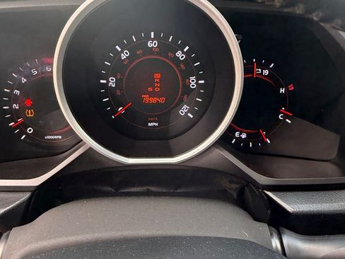 Used 2010 Toyota 4Runner Limited image 12