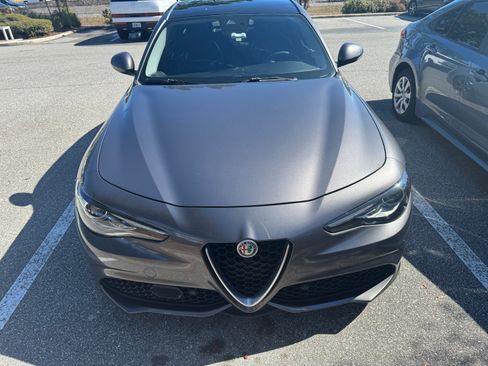 Used 2019 Alfa Romeo Giulia Ti Sport w/ Quick Order Package 22U Sport RWD image 1